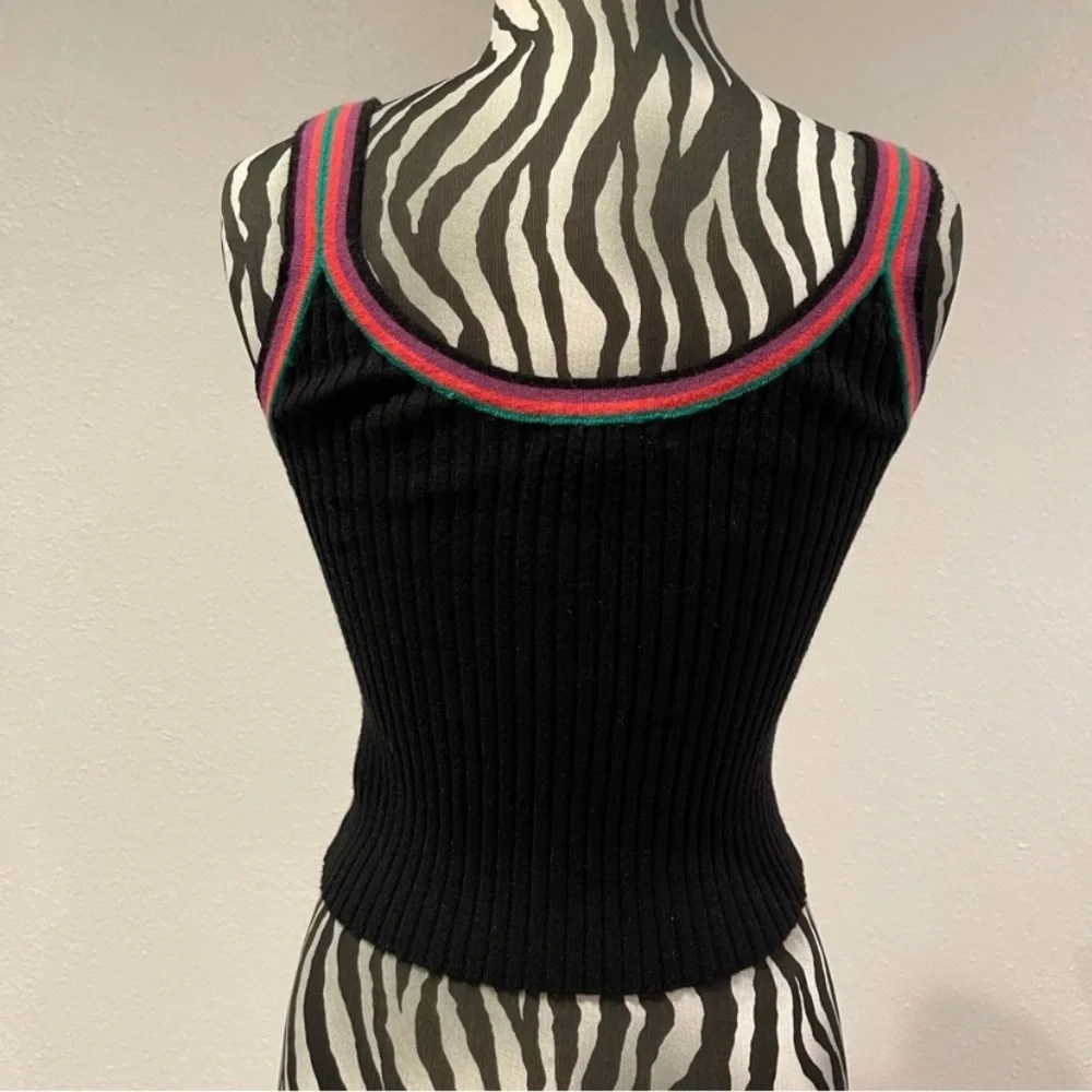 Black Stretchy Forever 21 Cropped Tank Striped Scoop Neck M - Picture 5 of 7